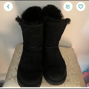 Black uggs size 9